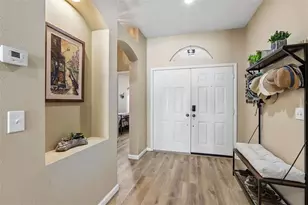 2708 Valencia Grove Dr, Valrico, FL 33596 - Photo 3