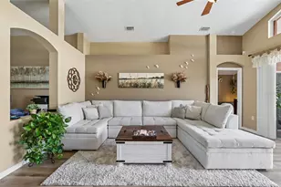 2708 Valencia Grove Dr, Valrico, FL 33596 - Photo 11