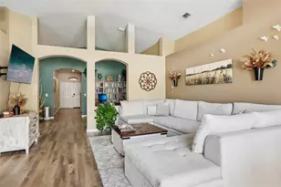 2708 Valencia Grove Dr, Valrico, FL 33596 - Photo 13