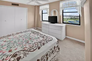 10355 Paradise Blvd, Treasure Island, FL 33706 - Photo 9