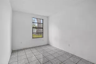 4320 44th St N, Saint Petersburg, FL 33714 - Photo 21