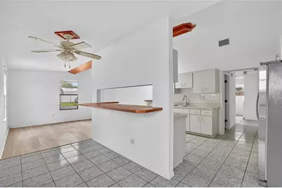 4320 44th Street N, Saint Petersburg, FL 33714 - Photo 9