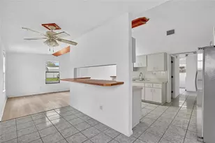 4320 44th St N, Saint Petersburg, FL 33714 - Photo 9