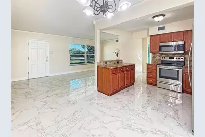 8802 109th Lane, Seminole, FL 33772 - Photo 5