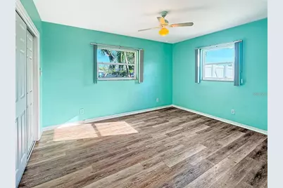 8802 109th Lane, Seminole, FL 33772 - Photo 11