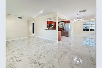 8802 109th Lane, Seminole, FL 33772 - Photo 3