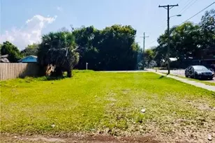 502 E Floribraska Ave, Tampa, FL 33603 - Photo 1