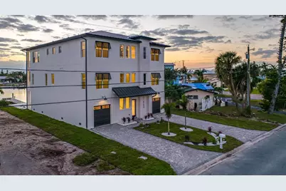 11460 7th Street E, Treasure Island, FL 33706 - Photo 5