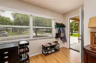 511 74th Ave N, Saint Petersburg, FL 33702 - Photo 9