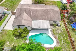 4321 Foxglen Ln, Tampa, FL 33624 - Photo 67