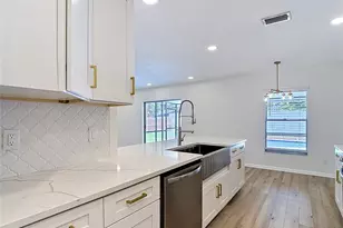 4321 Foxglen Ln, Tampa, FL 33624 - Photo 23