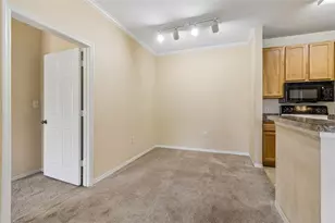 10203 Courtney Palms Blvd, Tampa, FL 33619 - Photo 11