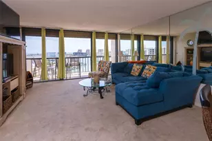 400 Island Way, Clearwater Beach, FL 33767 - Photo 3