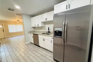 4203 E Yukon St, Tampa, FL 33617 - Photo 5