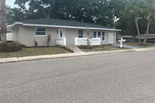 601 Banana St, Tarpon Springs, FL 34689 - Photo 1