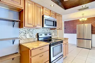 6391 Curtiss Ln, Spring Hill, FL 34608 - Photo 11