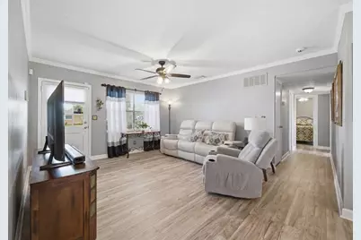 8019 Cornwall Lane, Tampa, FL 33615 - Photo 5