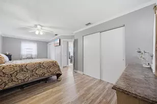 8019 Cornwall Ln, Tampa, FL 33615 - Photo 13