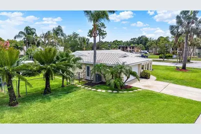 14560 Passage Way, Seminole, FL 33776 - Photo 41