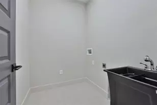 3506 W Rogers Ave, Tampa, FL 33611 - Photo 57