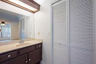 3164 Valley Oaks Dr, Tampa, FL 33618 - Photo 25