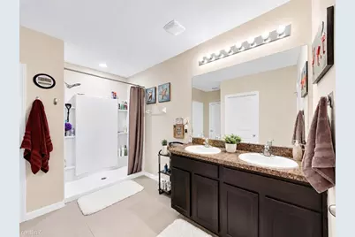 32649 Pez Landing Lane, Wesley Chapel, FL 33543 - Photo 11