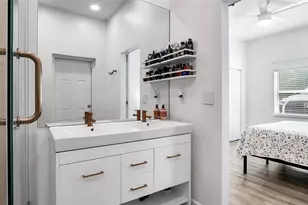 9708 Forest Hills Dr, Tampa, FL 33612 - Photo 43