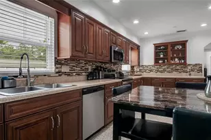 9708 Forest Hills Dr, Tampa, FL 33612 - Photo 27