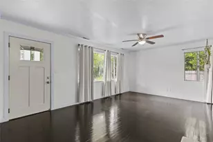 2450 49th St S, Saint Petersburg, FL 33711 - Photo 7