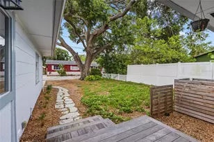 2450 49th St S, Saint Petersburg, FL 33711 - Photo 29