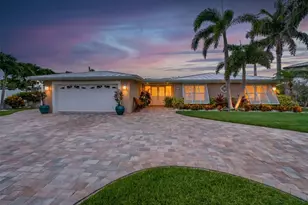 454 1st St W, Tierra Verde, FL 33715 - Photo 3