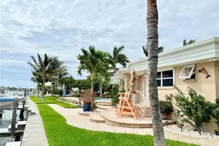 454 1st St W, Tierra Verde, FL 33715 - Photo 7