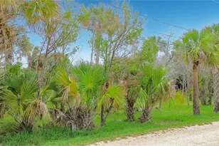 12073 W Gulf Breeze Ct, Crystal River, FL 34429 - Photo 9