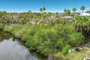 12073 W Gulf Breeze Ct, Crystal River, FL 34429 - Photo 13