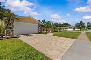 2828 Bridlewood Ct, Palm Harbor, FL 34683 - Photo 3