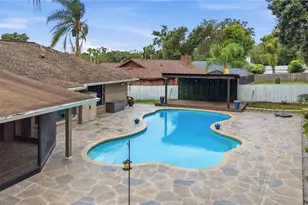 1008 Oakridge Manor Dr, Brandon, FL 33511 - Photo 9