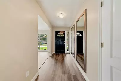 1008 Oakridge Manor Drive, Brandon, FL 33511 - Photo 11