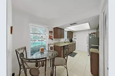 2819 Thistle Court S, Palm Harbor, FL 34684 - Photo 9
