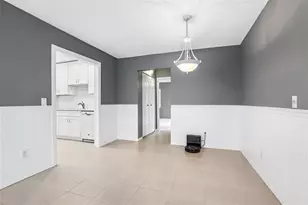 124 Gloucester Blvd, Sun City Center, FL 33573 - Photo 9