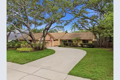 12008 Nicklaus Circle, Tampa, FL 33624 - Photo 3