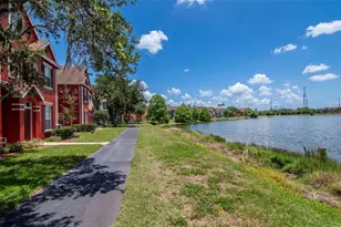 9130 Lake Chase Island Way, Tampa, FL 33626 - Photo 3