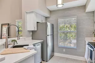 9130 Lake Chase Island Way, Tampa, FL 33626 - Photo 7