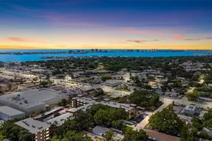 2525 W Bay Dr, Largo, FL 33770 - Photo 21