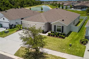35820 Iron Redding Ct, Zephyrhills, FL 33541 - Photo 11