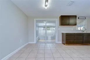 204 7th St SW, Ruskin, FL 33570 - Photo 5