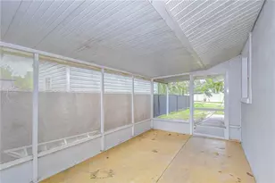 204 7th St SW, Ruskin, FL 33570 - Photo 17