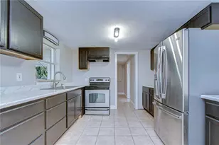 204 7th St SW, Ruskin, FL 33570 - Photo 7