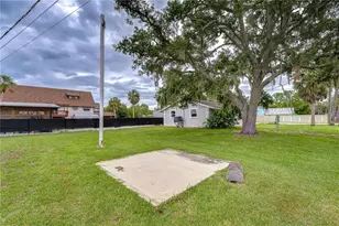 204 7th St SW, Ruskin, FL 33570 - Photo 19