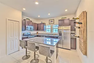 4722 Tuscan Loon Dr, Tampa, FL 33619 - Photo 9