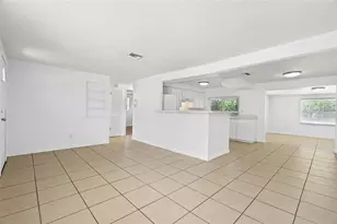 3438 Kimberly Oaks Dr, Holiday, FL 34691 - Photo 9
